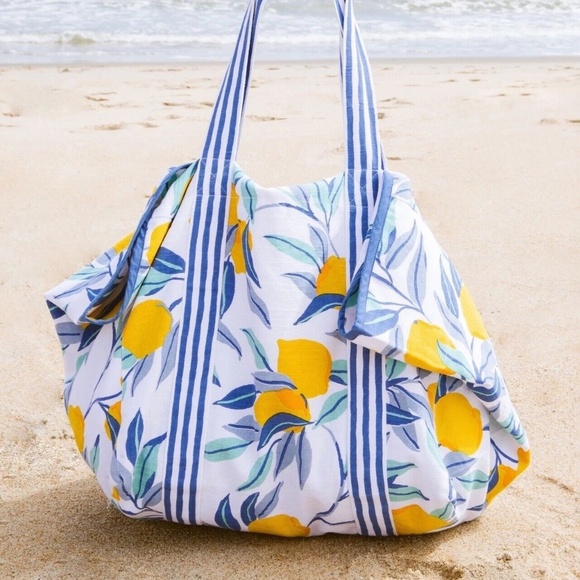 Printfresh Handbags - NWT Printfresh Lemon Zest  Beach Bag